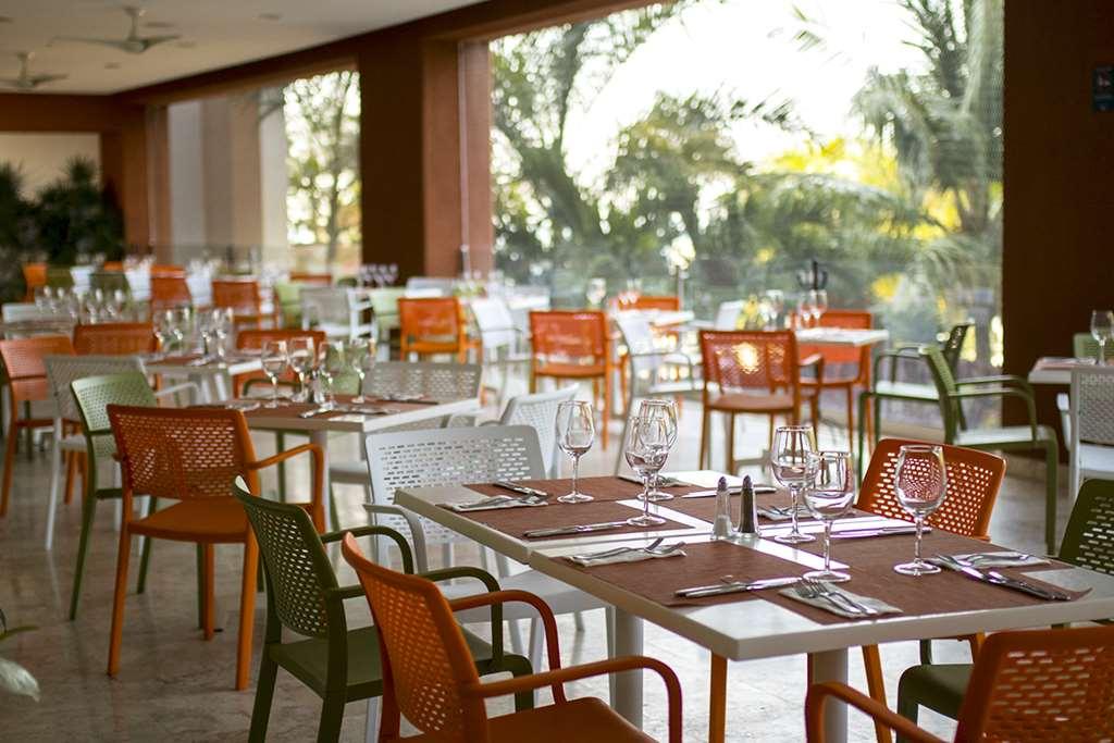 Azul Ixtapa Grand All Inclusive Suites - Spa & Convention Center Restaurante foto